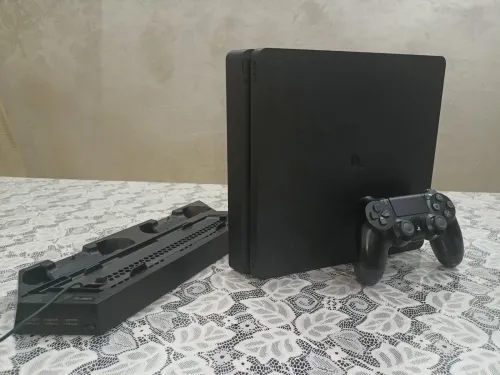 PlayStation 4 slim