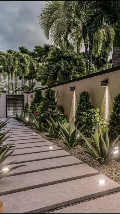 Stonehouse, service jardin,