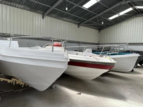 Bateaux et moules pour bateaux 
