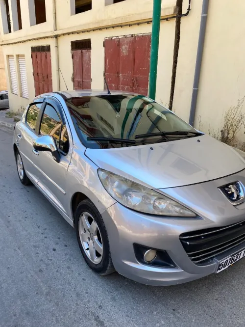 Peugeot 207 2011 