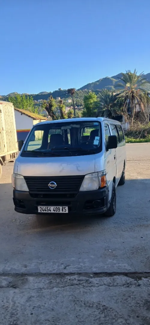 Nissan Urvan 2009