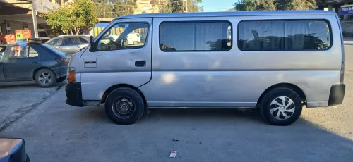 Nissan Urvan 2009