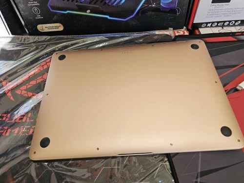 MacBook Air Retina, 13 pouces, 2018 A1932 8GB/128GB tres bon état