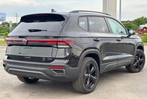 Volkswagen Taos 2026 SE Black 