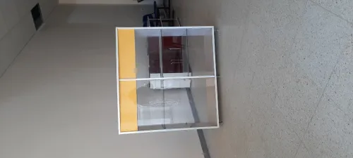 Meubles de magasin