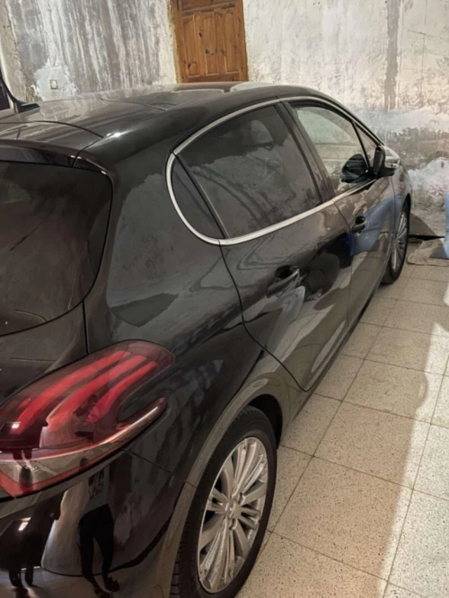 Peugeot 208 2019 Allure Facelift