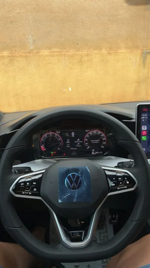 Volkswagen Golf 8 2025 R-Line