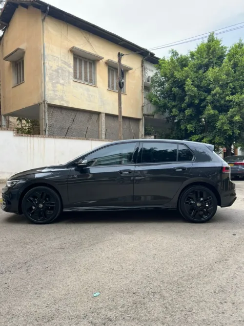 Volkswagen Golf 8 2025 R-Line