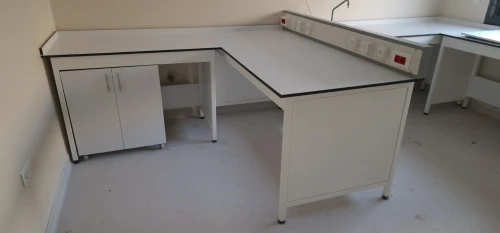 BLOC OPERATOIRE, SALLE BLANCHE, HOPITAL, CLINIQUE & LABO PHARMACEUTIQUE 