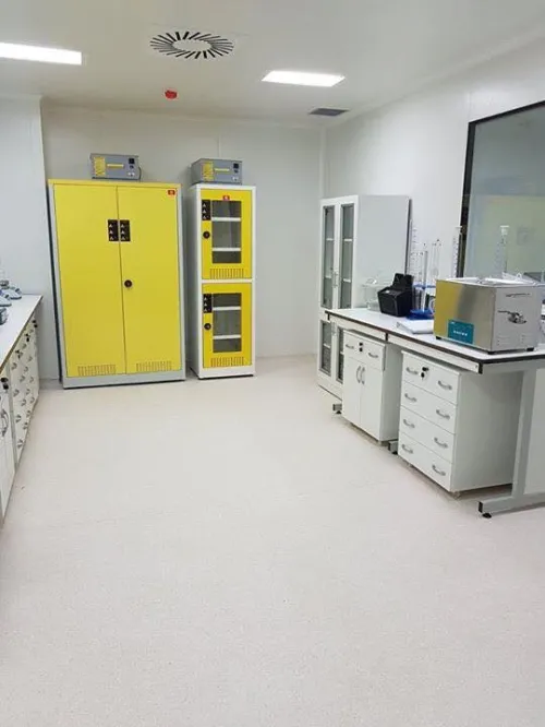 PAILLASSE DE LABORATOIRE SUR MESURE