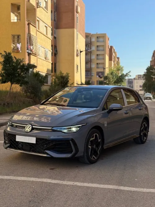 Volkswagen Golf 8 2025 