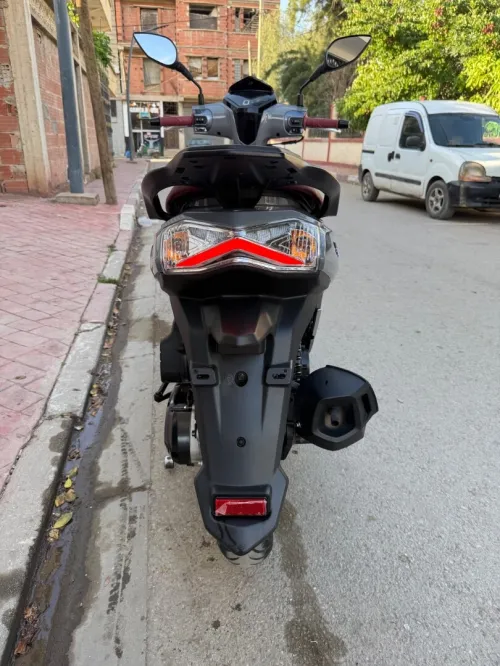 Sym St 200 2024