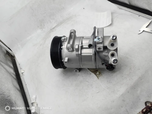 Compresseur climatisation auto 