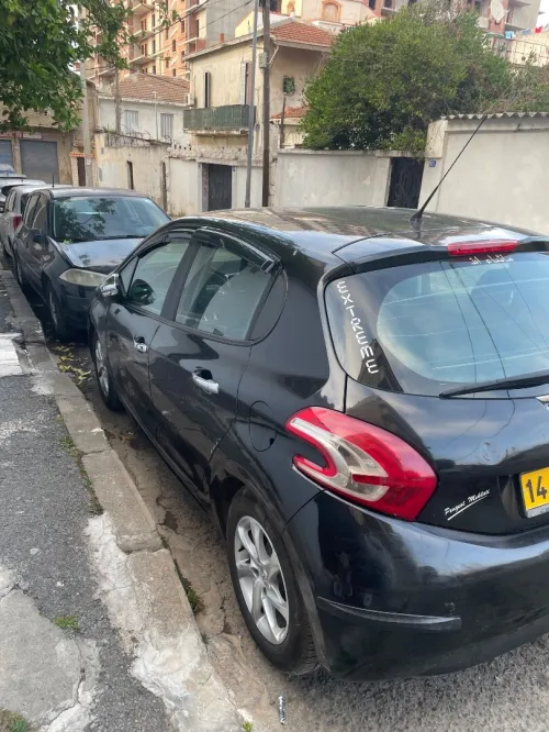 Peugeot 208 2013 