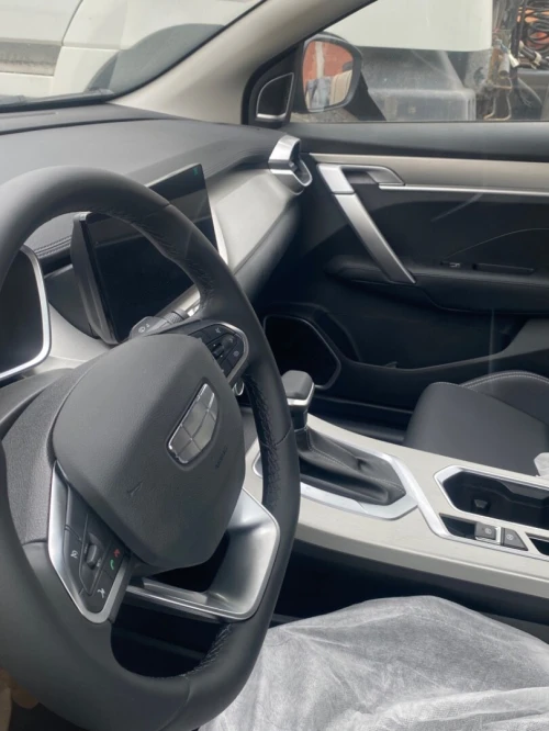 Geely Coolray 2025 