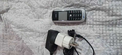 Nokia 6021