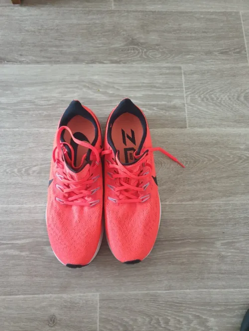 NIKE ADIDAS NIKEZOOMX