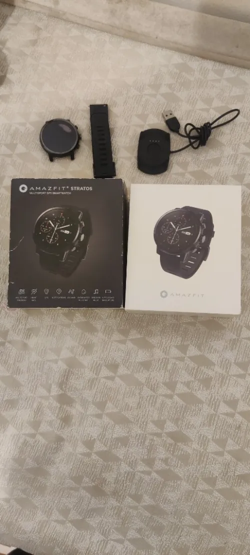Amazfit stratos en panne m3aha boîte et chargeur d'origine 