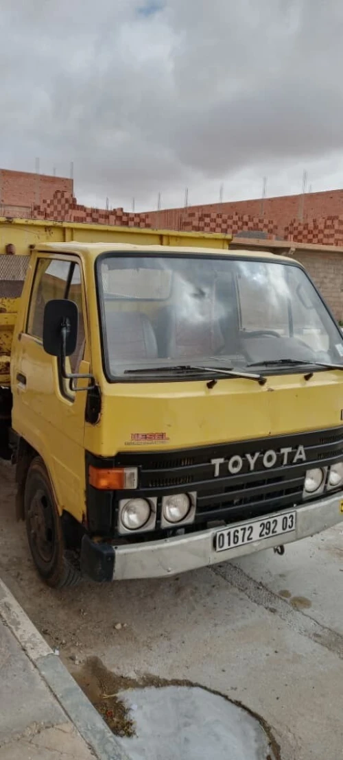 Toyota DYANA 1992