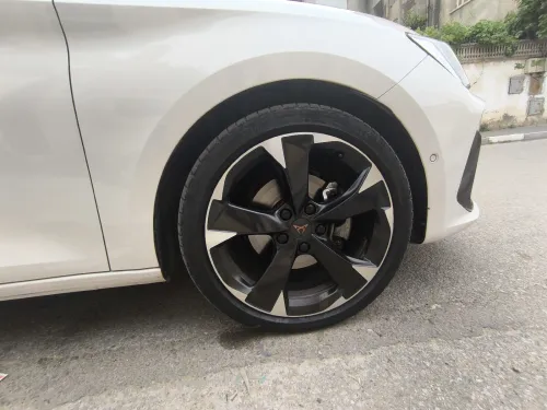 Cupra  Leon 2024 