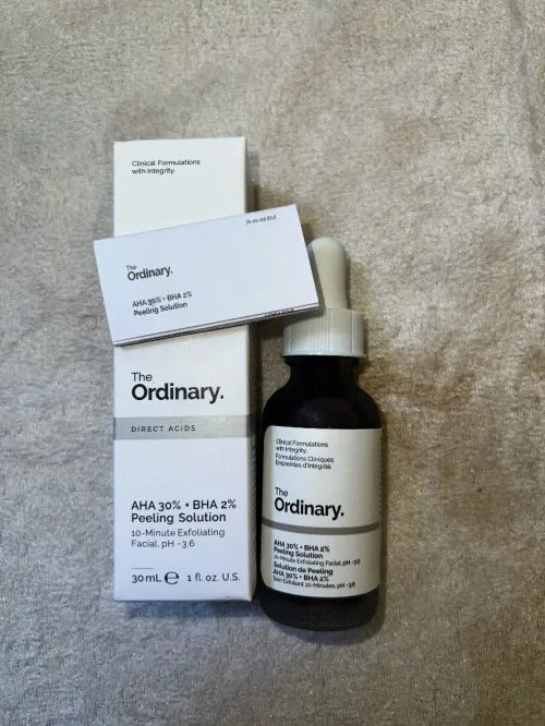The ordinary  peeling et pack de (Niacinamide + haylronique ) 