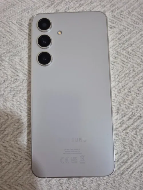 Samsung S24