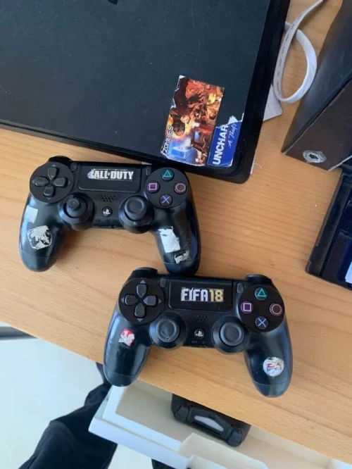Play 4 slim 1To