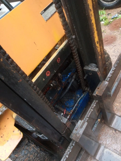 Klark 3 ton Boss 2002