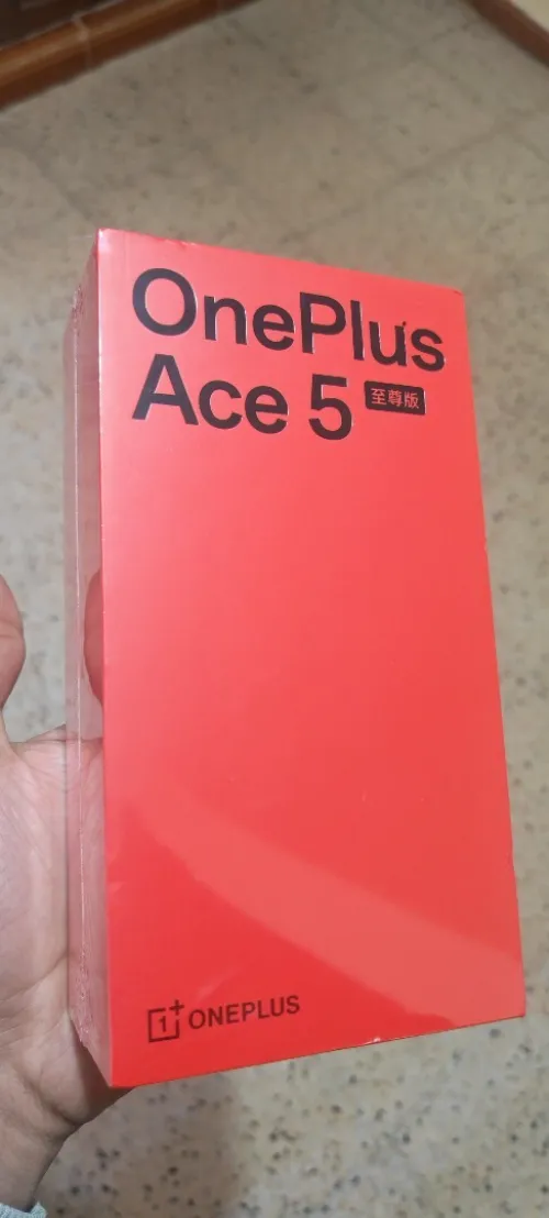 One plus One Plus Ace 5 Ultra 5G