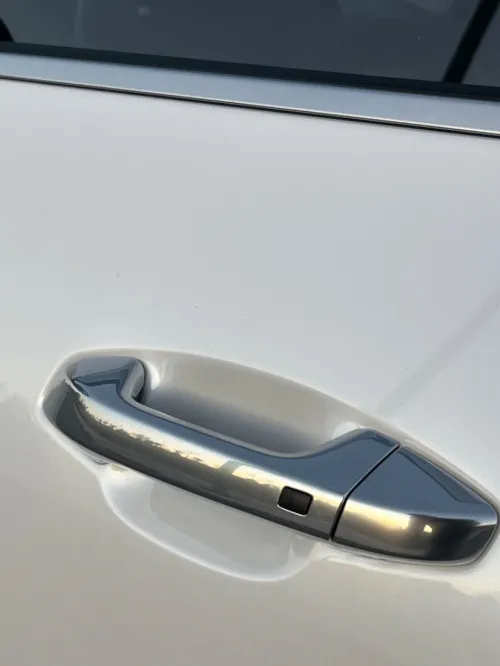 Kia Seltos 2025 Luxury black roof