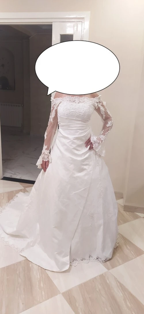 Robes blanches pour marié à vendre فساتين اعراس للبيع 