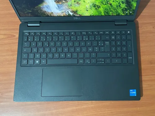 Dell latitude 3520 i5 1135G7 ram 16GB 256 SSD 15,6 FHD
