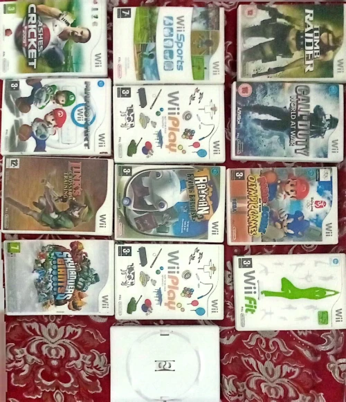 بيع لعبة ننتندوووو wii  جهاز Nintendo Wii أصلي RVL-001