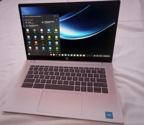 HP Chromebook 14a N100 / 8GB / 128GB - جديد