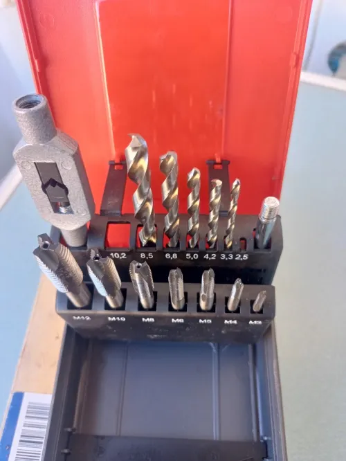 Vent un Lot d'outillage professionnel tour fraiseuse ادوات الخراطة، تور