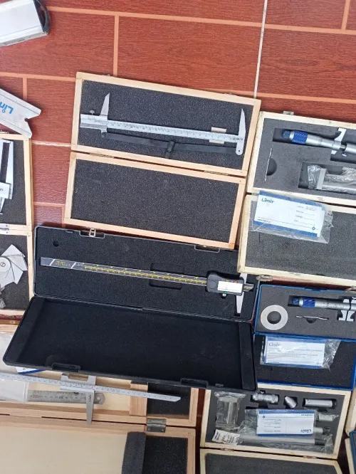 Vent un Lot d'outillage professionnel tour fraiseuse ادوات الخراطة، تور