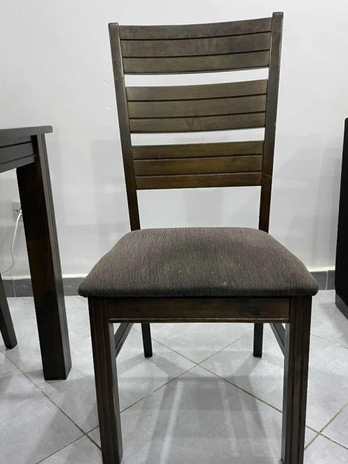 Table 6 chaises