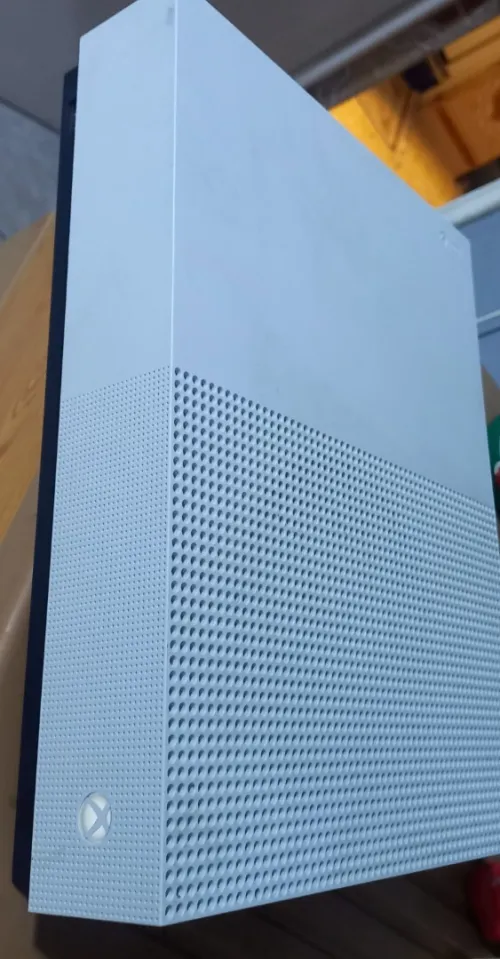 xbox one s 1to tres bon état 