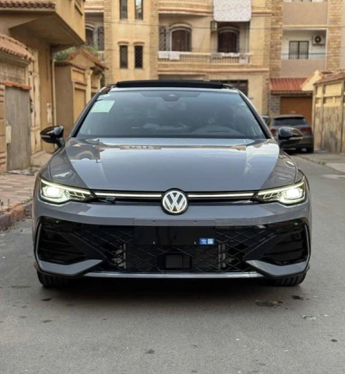 Volkswagen Golf 8 2025 R Black Edition 