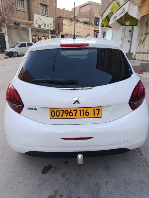 Peugeot 208 2016 Access Facelift
