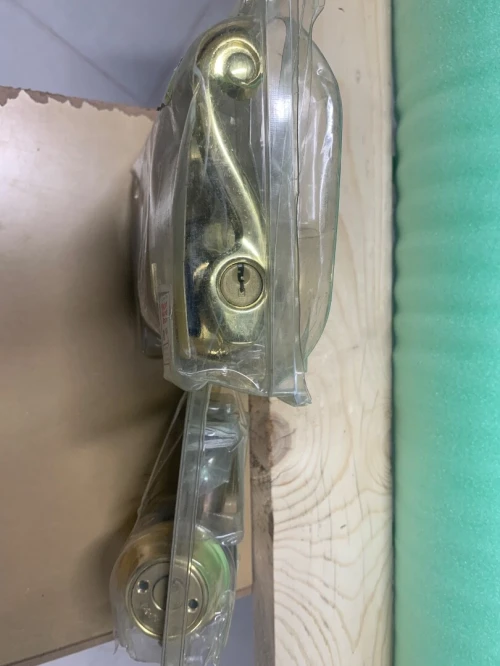 Poignée de porte en deux modèles 