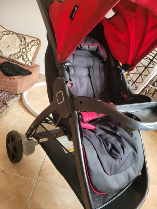 Poussette Pliable canadienne 