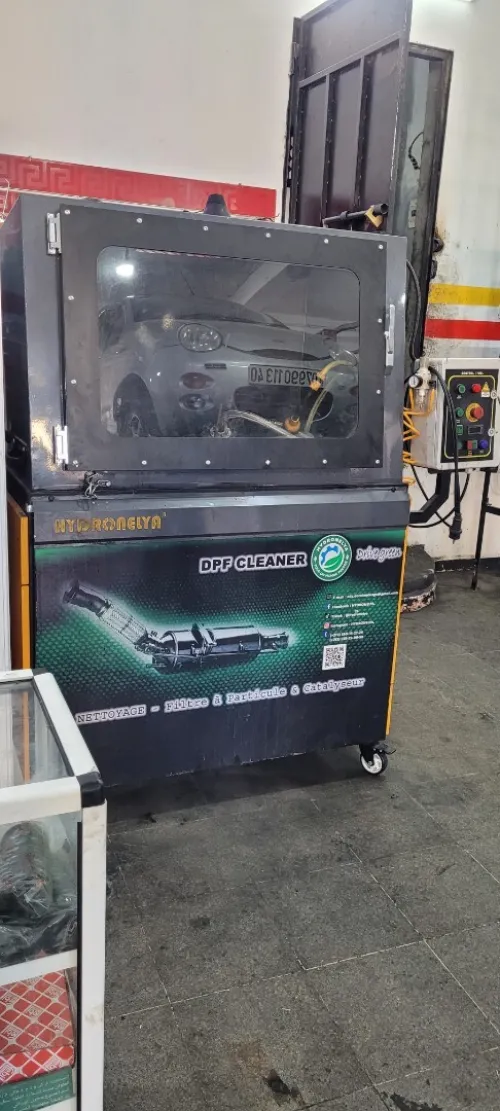 Machine nettoyage catalyseurs