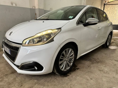 Peugeot 208 2019 Allure