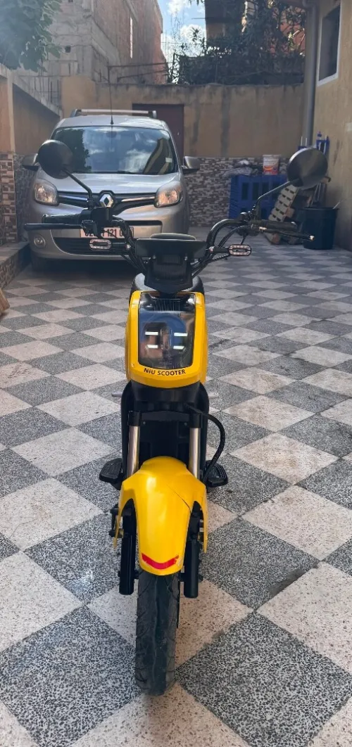 NUI G max scooter 2025