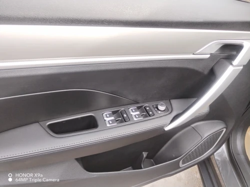Geely Coolray 2025 