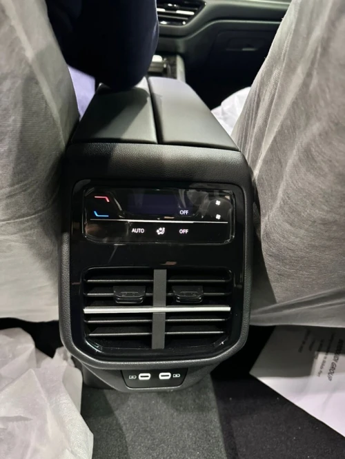 Volkswagen Passat 2025 Pro