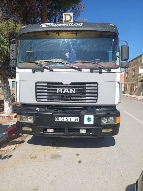 YONG MAN F2000 2011
