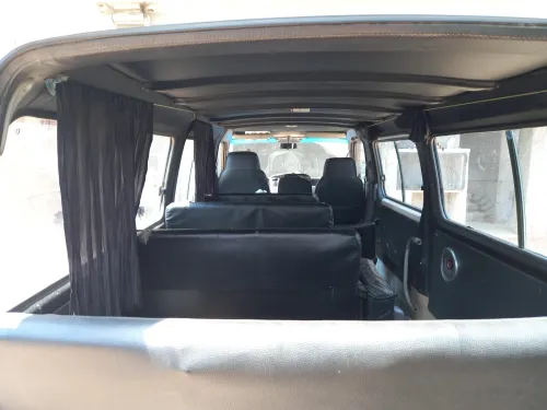 Nissan URVAN 