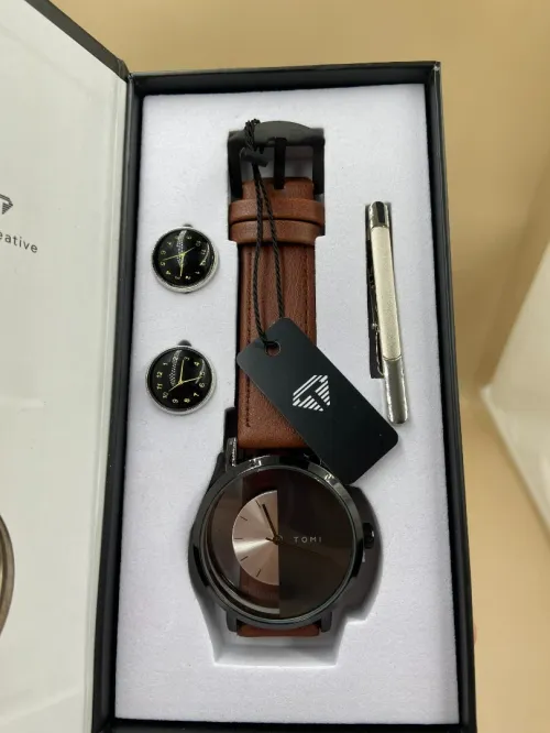 PAQUE MONTRE TOMI